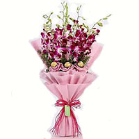 Deliver 10 Pcs Ferrero Rocher Friendship Day Chocolates in Hyderabad with 10 Red White Roses Bouquet