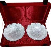 Christmas Gifts Delivery in Hyderabad consisting A Pair of Silver Plated Bowl in Brass